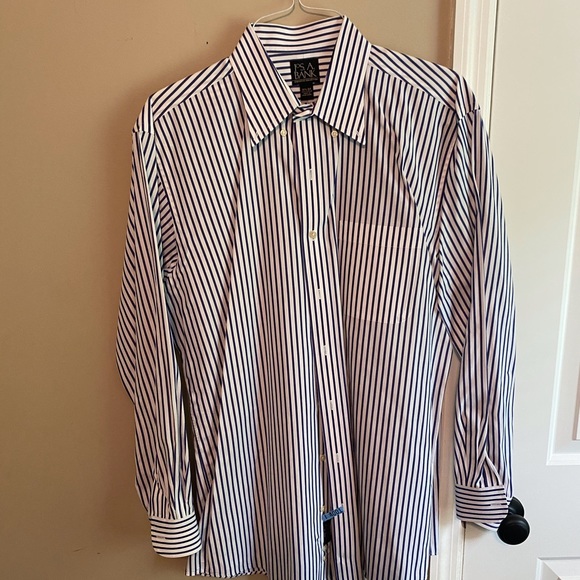 Button down - Picture 1 of 3